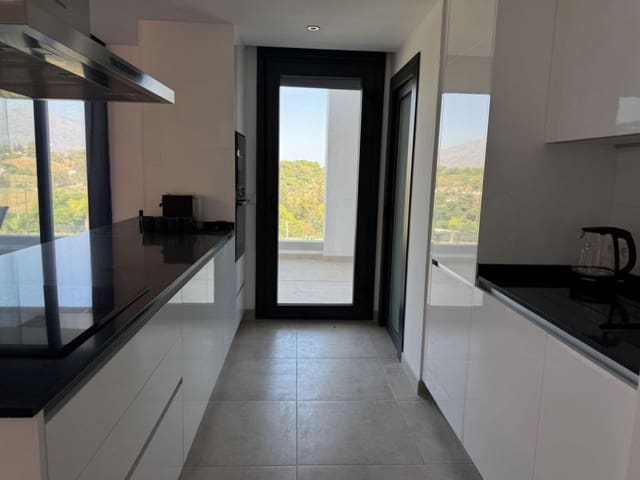 2 chambre Appartement à vendre à Estepona avec piscine garage - 640 000 € (Ref: 9679407)