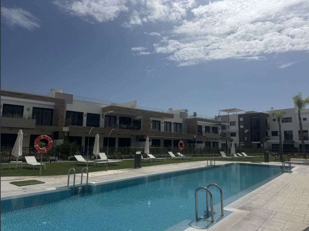 2 chambre Appartement à vendre à Estepona avec piscine garage - 640 000 € (Ref: 9679407)