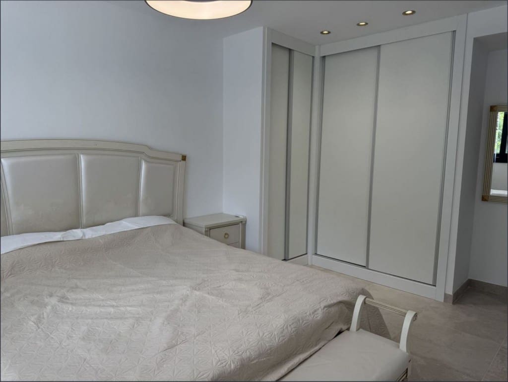 2 chambre Appartement à vendre à Estepona avec piscine garage - 640 000 € (Ref: 9679407)