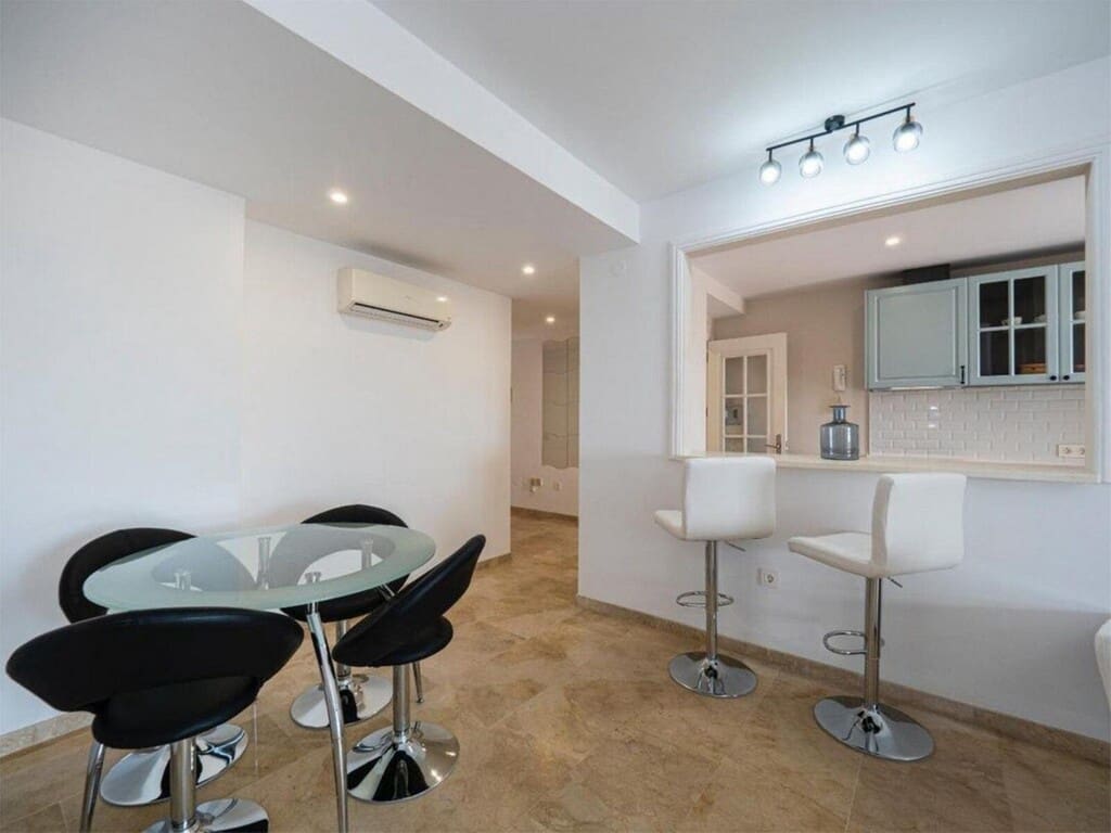 Apartamento de 2 habitaciones en Golden Mile en venta con piscina garaje - 550.000 € (Ref: 9694640)