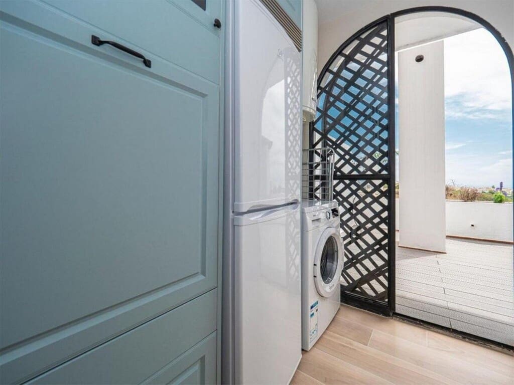 Apartamento de 2 habitaciones en Golden Mile en venta con piscina garaje - 550.000 € (Ref: 9694640)