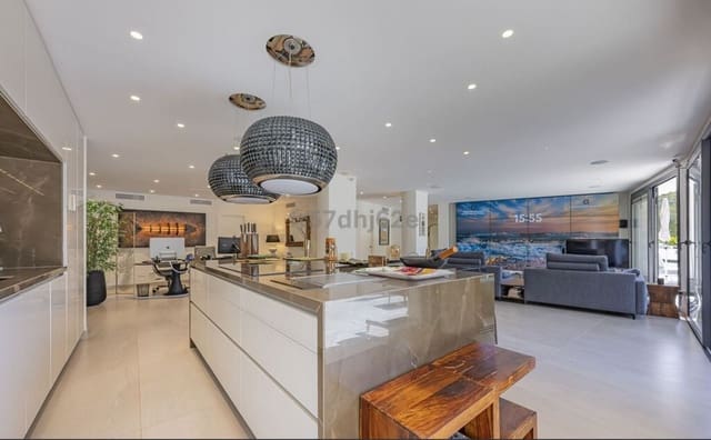 2 bedroom Apartment for sale in Golden Mile, Marbella with pool garage - € 1,490,000 (Ref: 9698000)