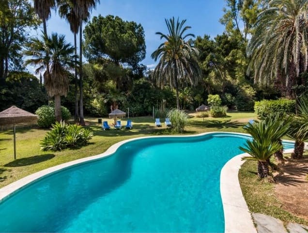 2 bedroom Apartment for sale in Golden Mile, Marbella with pool garage - € 1,490,000 (Ref: 9698000)