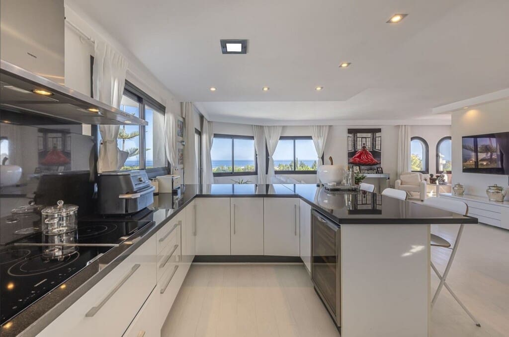 2 quarto Penthouse para venda em Golden Mile com piscina garagem - 1 795 000 € (Ref: 9700387)