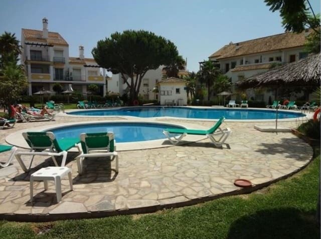 3 sypialnia Penthouse na sprzedaż w Carib Playa, Marbella z basenem garażem - 649 000 € (Ref: 9714448)