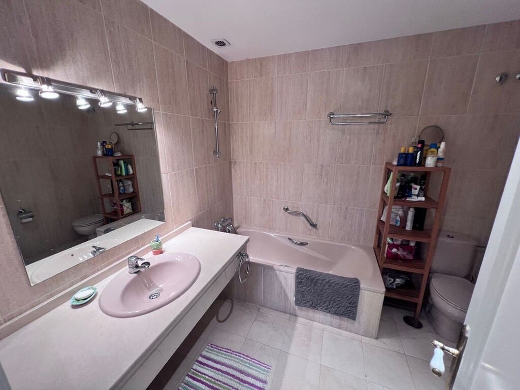 3 sypialnia Penthouse na sprzedaż w Carib Playa z basenem garażem - 649 000 € (Ref: 9714448)