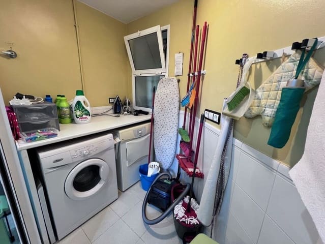 3 sypialnia Penthouse na sprzedaż w Carib Playa, Marbella z basenem garażem - 649 000 € (Ref: 9714448)