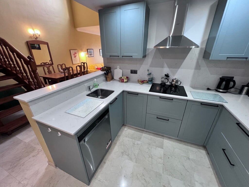 3 sypialnia Penthouse na sprzedaż w Carib Playa z basenem garażem - 649 000 € (Ref: 9714448)