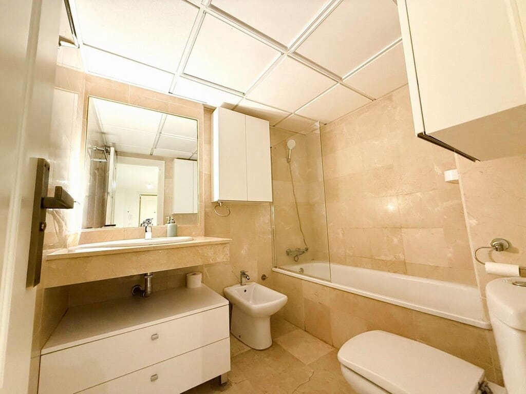 Apartamento de 2 habitaciones en Río Real en venta con piscina garaje - 525.000 € (Ref: 9714449)