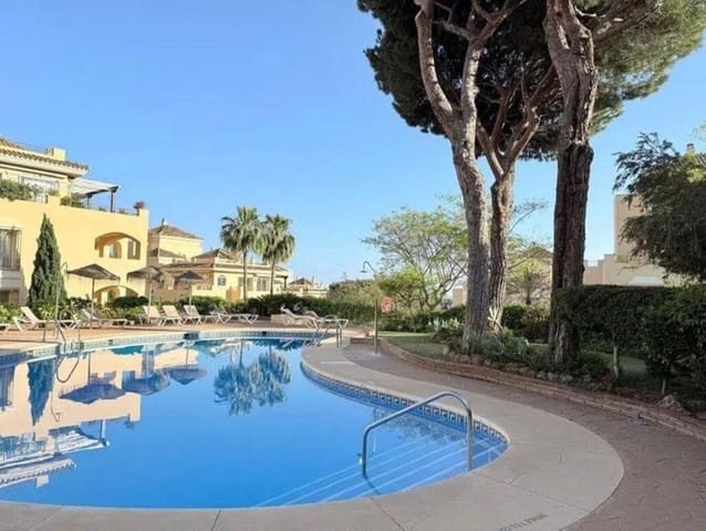 2 chambre Appartement à vendre à Elviria, Marbella avec piscine garage - 950 000 € (Ref: 9721042)
