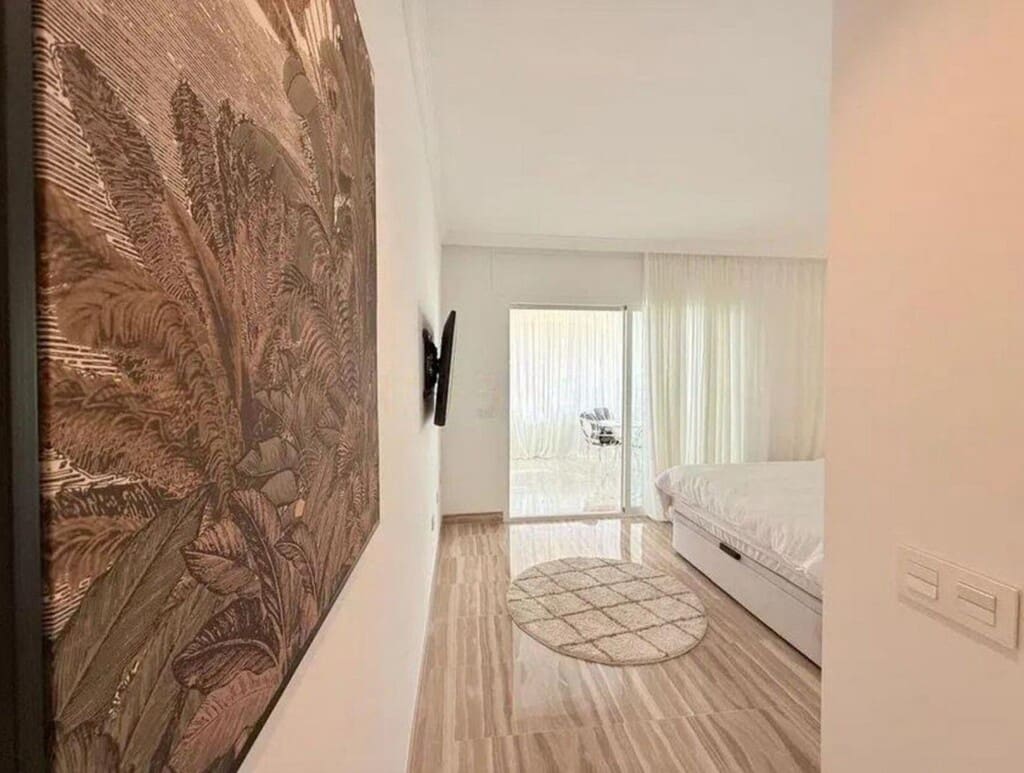 2 bedroom Apartment for sale in Elviria with pool garage - € 950,000 (Ref: 9721042)