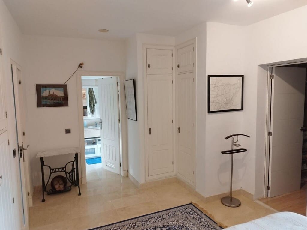 3 quarto Penthouse para venda em Calahonda com piscina - 590 000 € (Ref: 9721043)