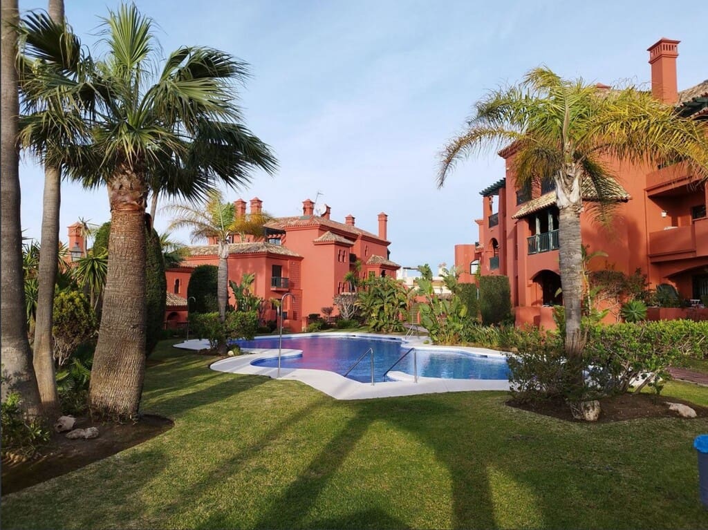 3 quarto Penthouse para venda em Calahonda com piscina - 590 000 € (Ref: 9721043)