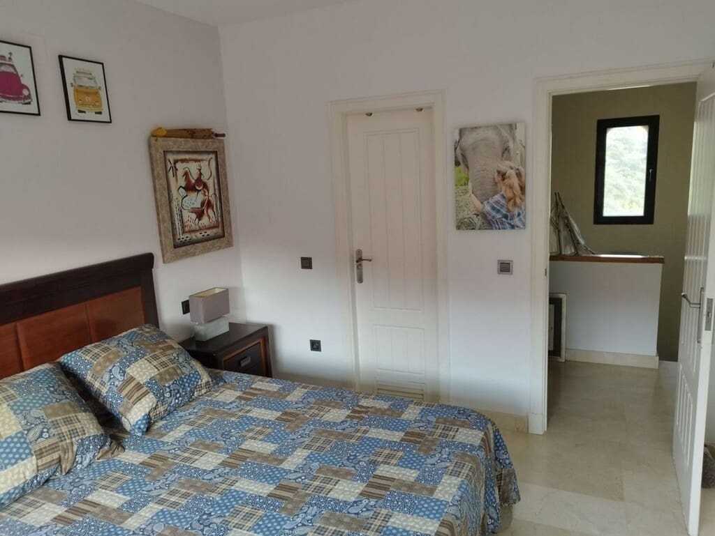 3 quarto Penthouse para venda em Calahonda com piscina - 590 000 € (Ref: 9721043)