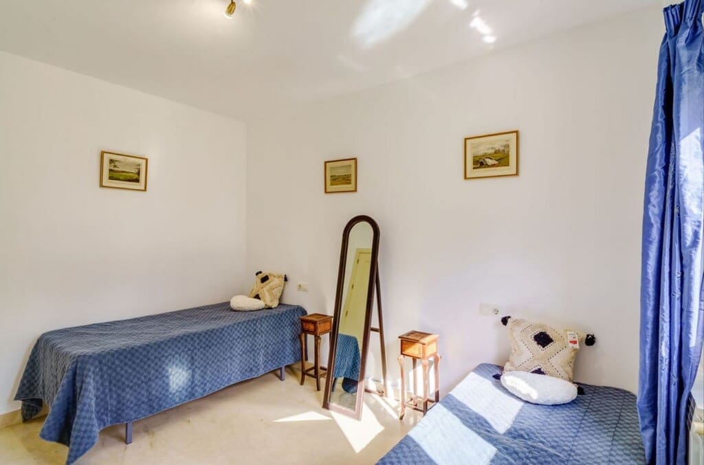 3 makuuhuone Huoneisto myytävänä paikassa Nueva Andalucia mukana uima-altaan 
autotalli - 488 000 € (Ref: 9731736)