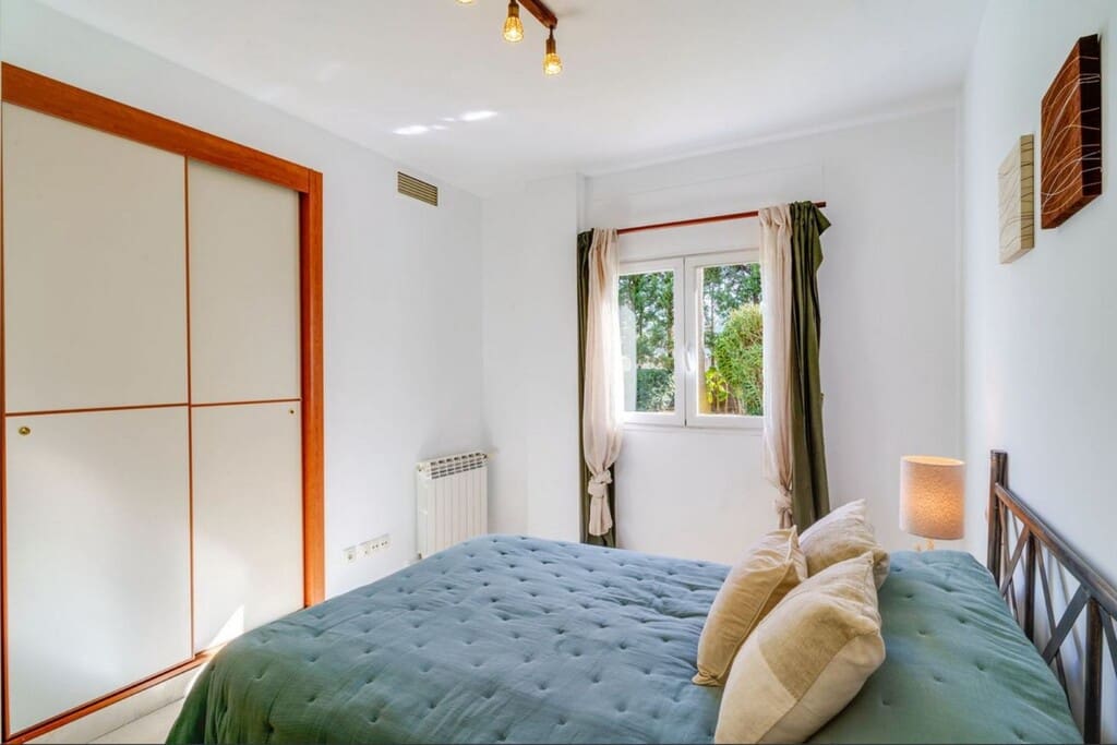 3 makuuhuone Huoneisto myytävänä paikassa Nueva Andalucia mukana uima-altaan 
autotalli - 488 000 € (Ref: 9731736)