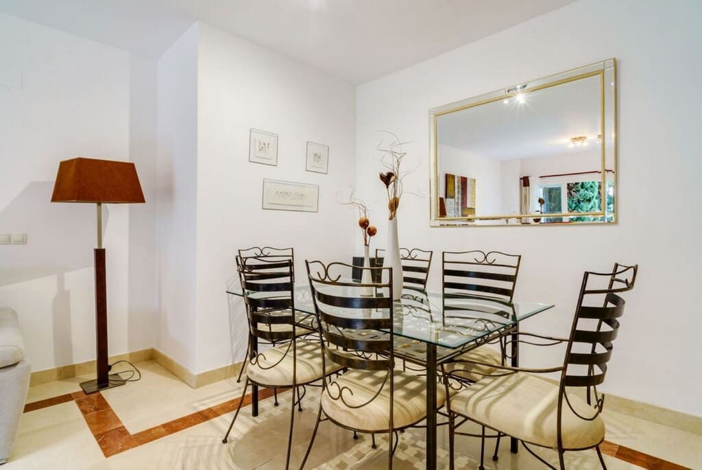 3 makuuhuone Huoneisto myytävänä paikassa Nueva Andalucia mukana uima-altaan 
autotalli - 488 000 € (Ref: 9731736)