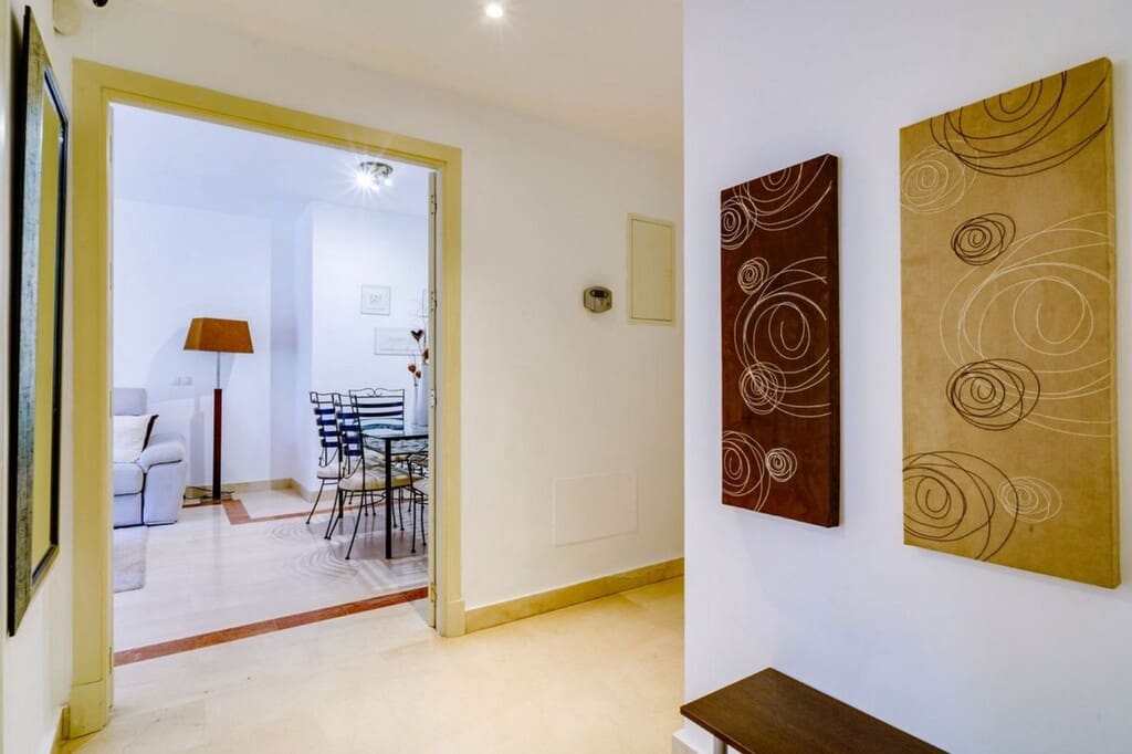 3 makuuhuone Huoneisto myytävänä paikassa Nueva Andalucia mukana uima-altaan 
autotalli - 488 000 € (Ref: 9731736)