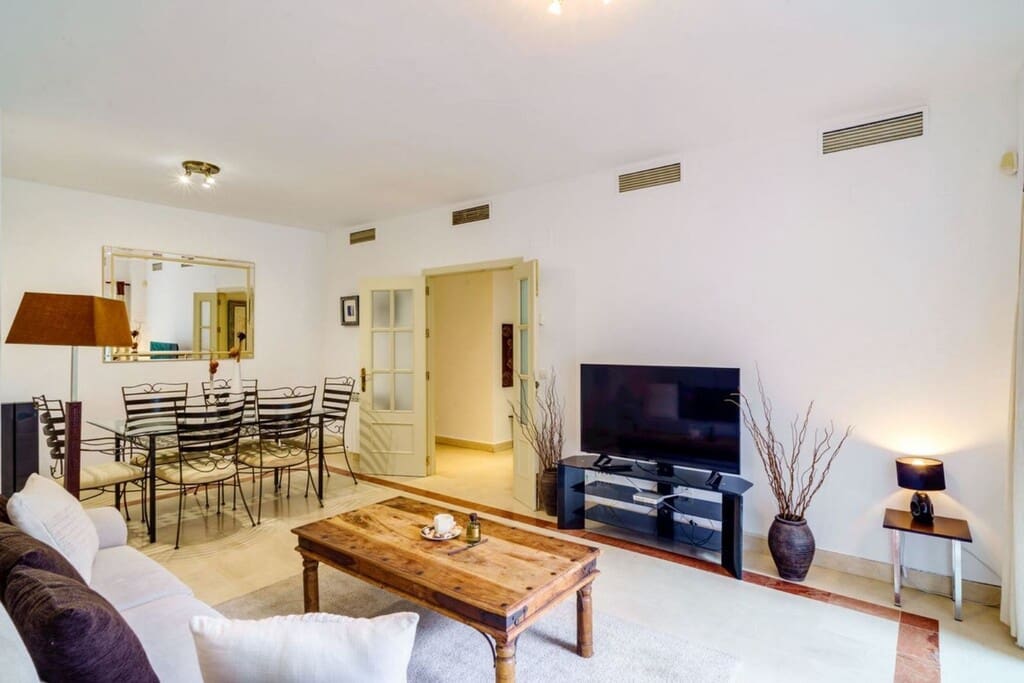 3 makuuhuone Huoneisto myytävänä paikassa Nueva Andalucia mukana uima-altaan 
autotalli - 488 000 € (Ref: 9731736)