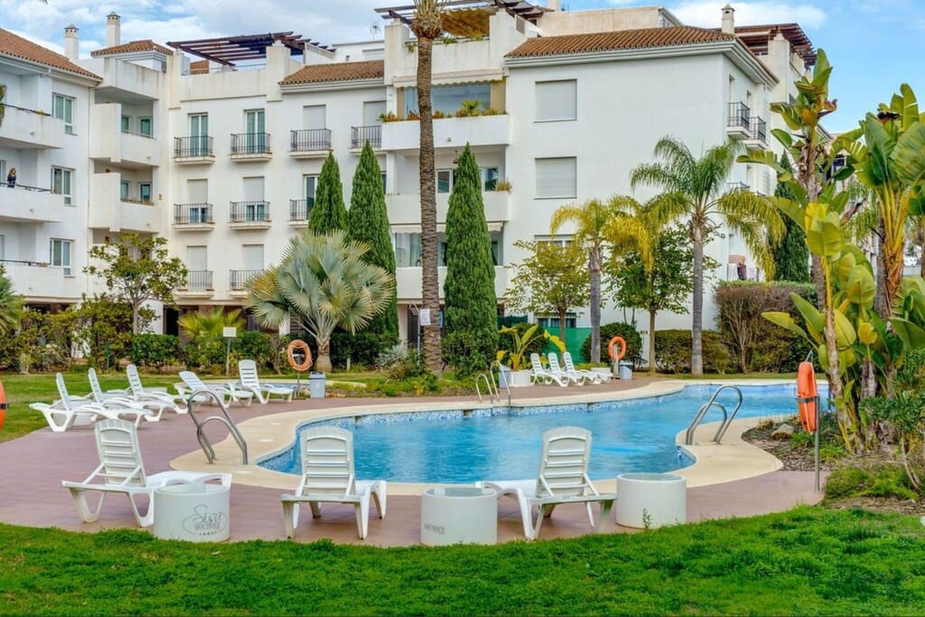 3 makuuhuone Huoneisto myytävänä paikassa Nueva Andalucia mukana uima-altaan 
autotalli - 488 000 € (Ref: 9731736)