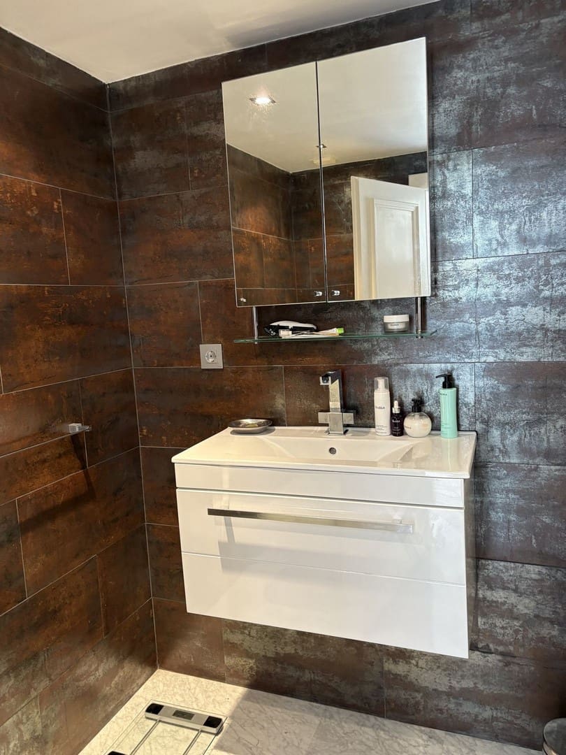 2 bedroom Beach Apartment for sale in Mijas Costa with pool - € 375,000 (Ref: 9731737)