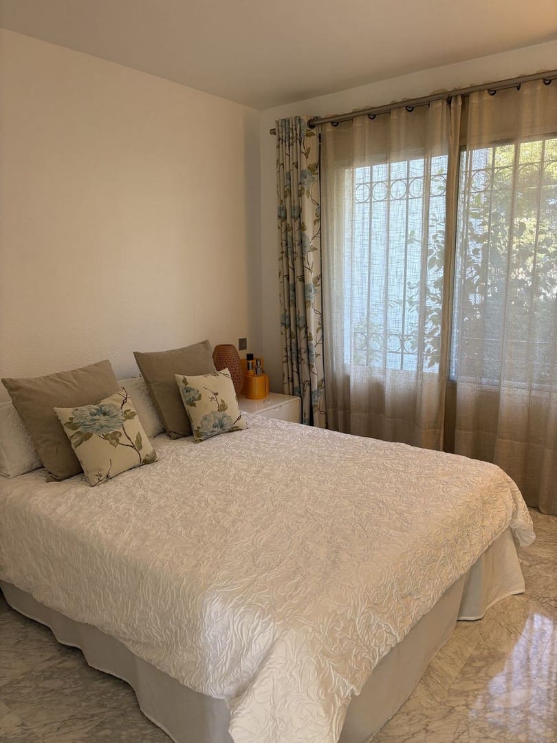 2 bedroom Beach Apartment for sale in Mijas Costa with pool - € 375,000 (Ref: 9731737)