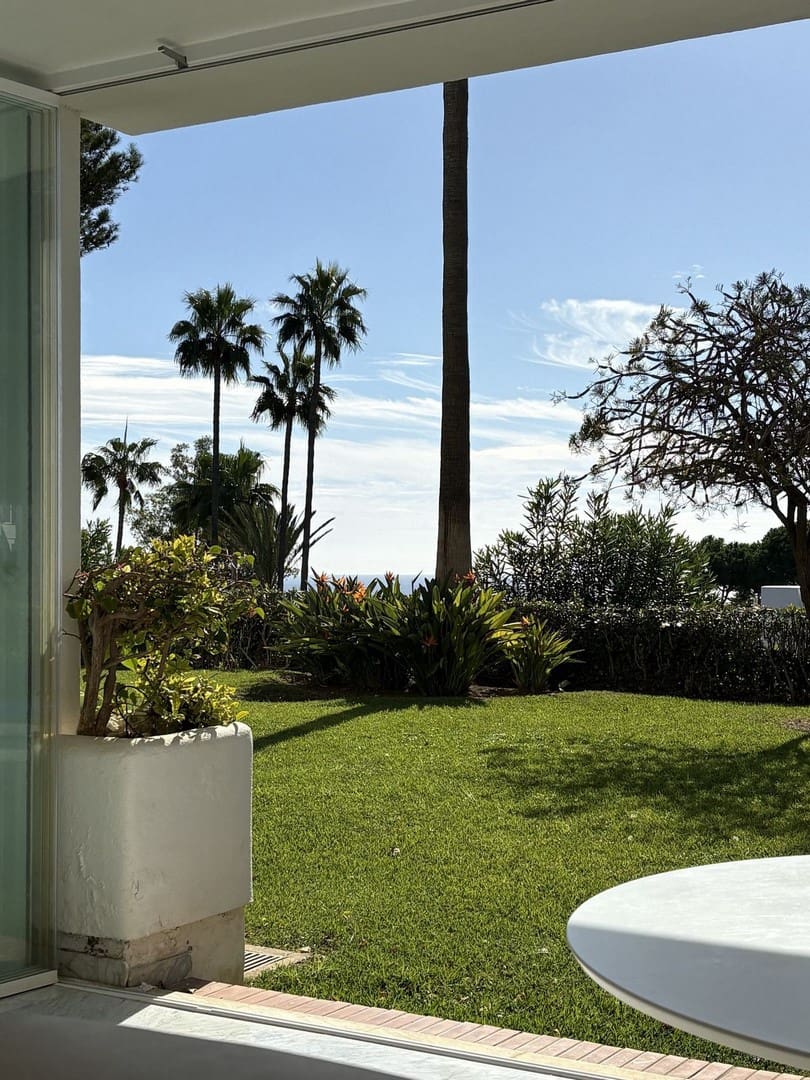 2 bedroom Beach Apartment for sale in Mijas Costa with pool - € 375,000 (Ref: 9731737)