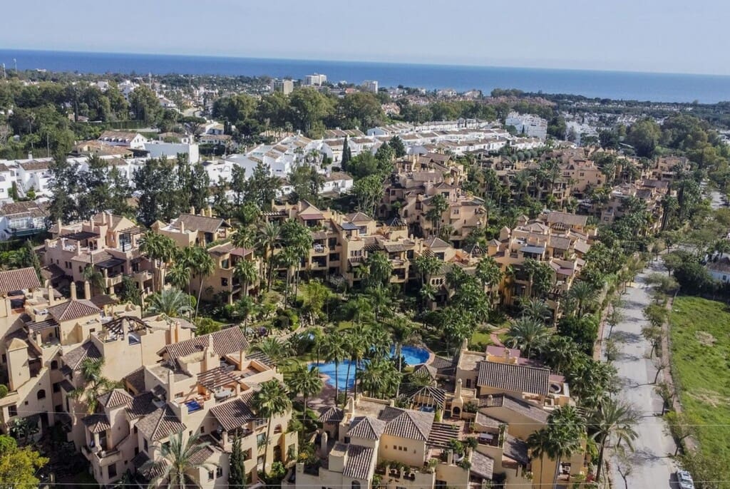 3 bedroom Apartment for sale in Atalaya-Isdabe with pool - € 525,000 (Ref: 9731738)