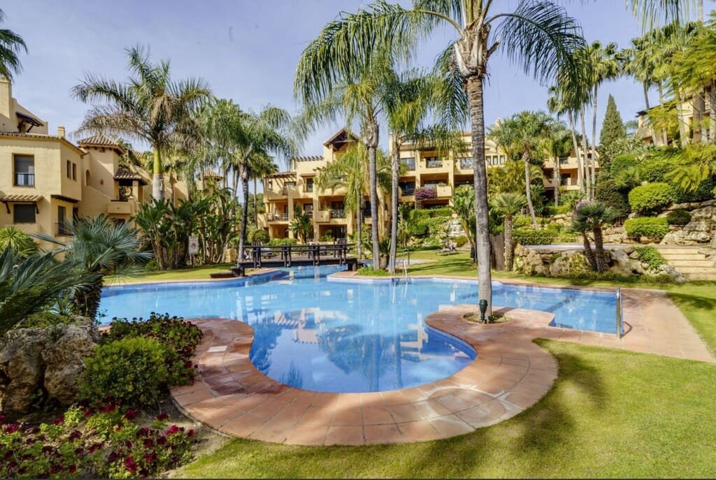 3 bedroom Apartment for sale in Atalaya-Isdabe with pool - € 525,000 (Ref: 9731738)