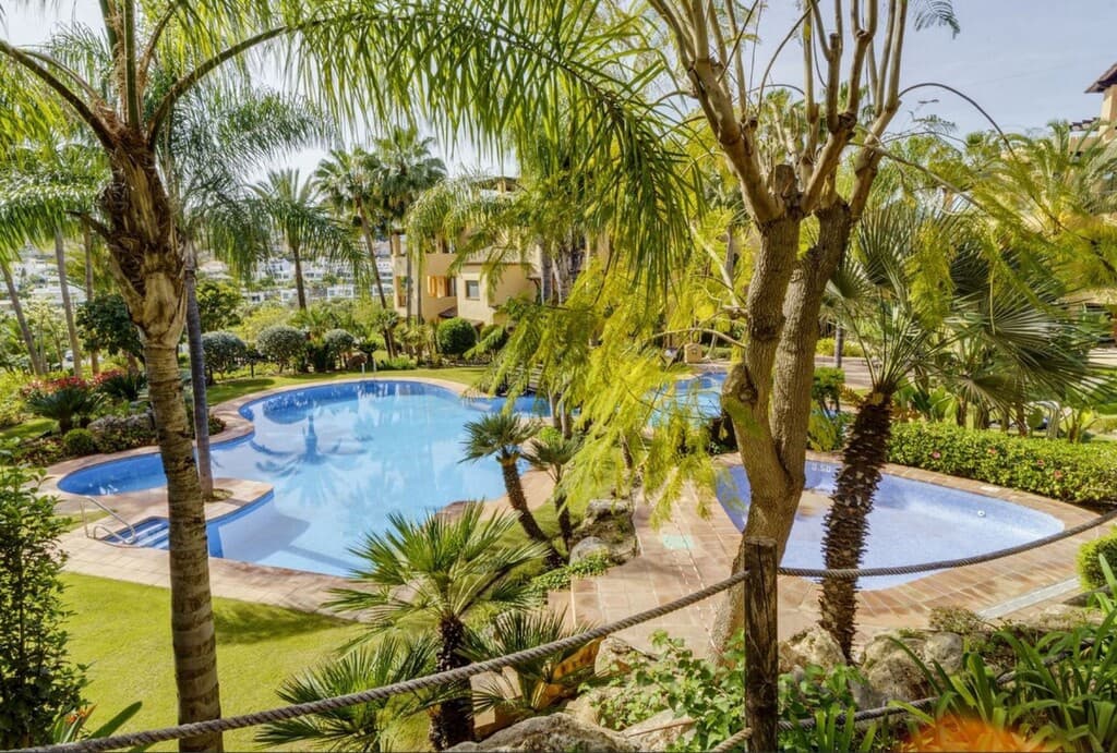 3 bedroom Apartment for sale in Atalaya-Isdabe with pool - € 525,000 (Ref: 9731738)