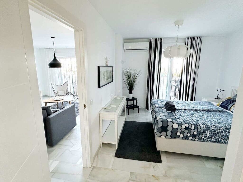 4 chambre Appartement à vendre à Mijas Costa avec piscine - 395 000 € (Ref: 9735259)