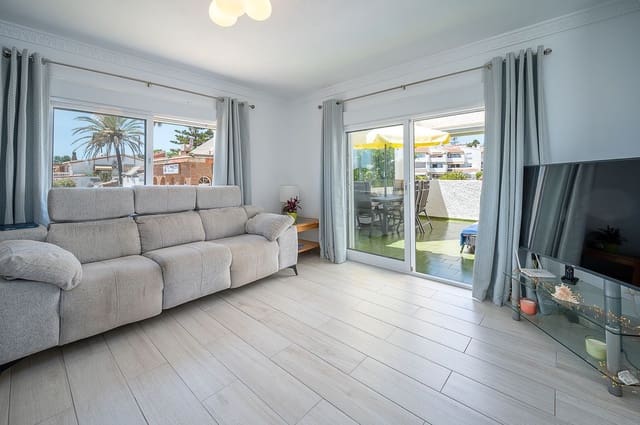 Apartamento de 2 habitaciones en El Faro, Mijas en venta con piscina - 299.950 € (Ref: 10009802)