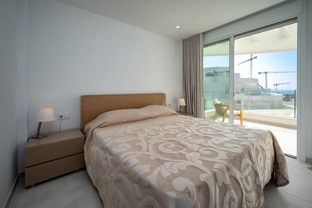 3 chambre Appartement à vendre à Mijas Costa, Mijas avec piscine garage - 990 000 € (Ref: 10016740)