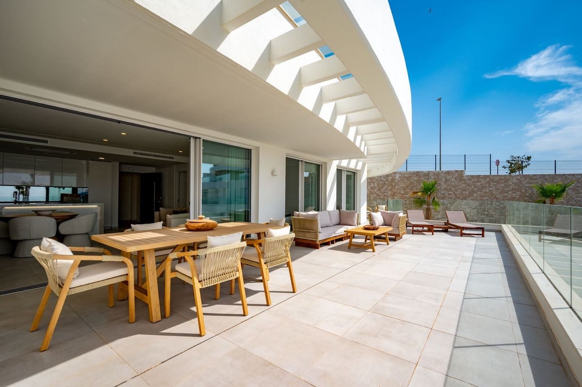 3 chambre Appartement à vendre à Mijas Costa avec piscine garage - 990 000 € (Ref: 10016740)