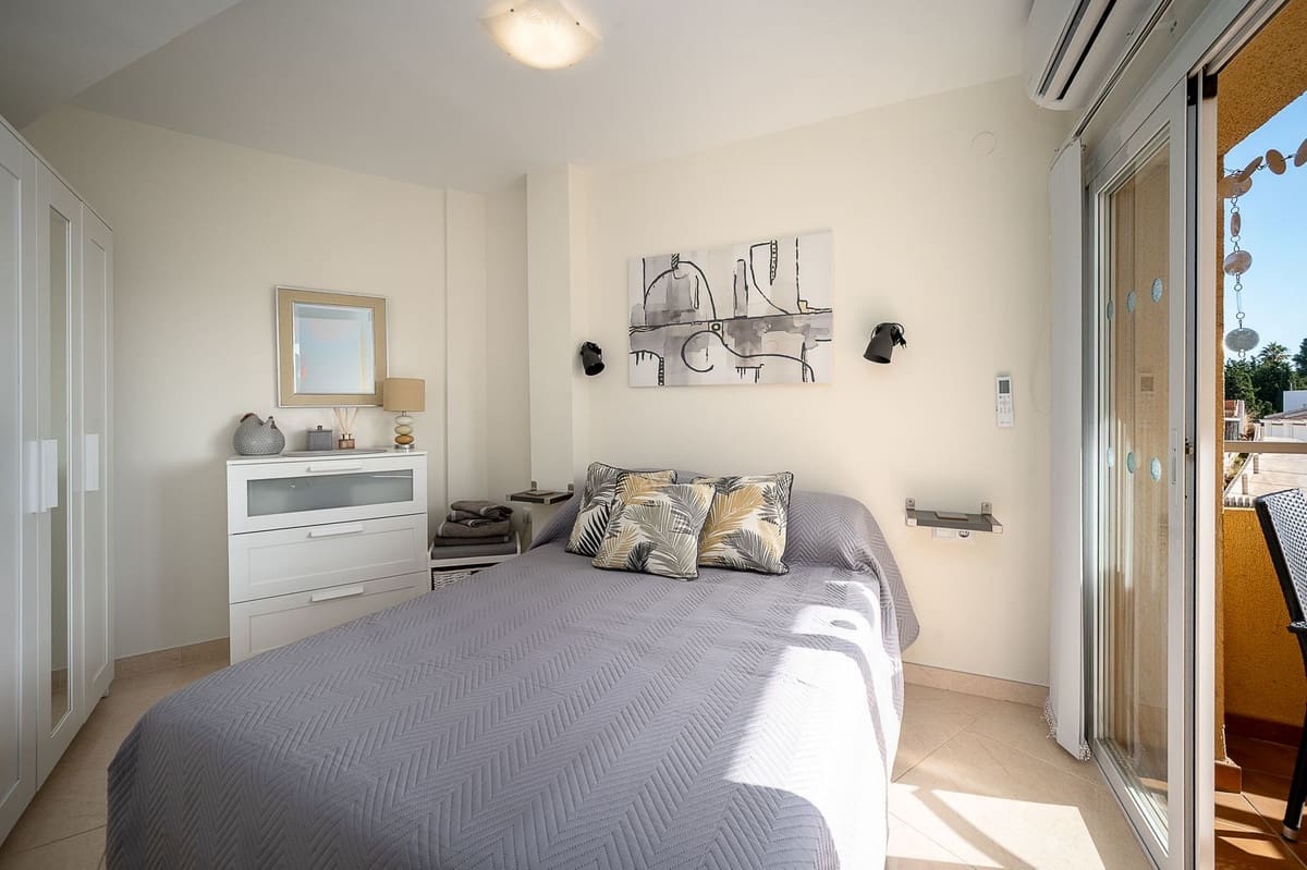 2 bedroom Apartment for sale in La Cala de Mijas with pool garage - € 295,000 (Ref: 10082149)