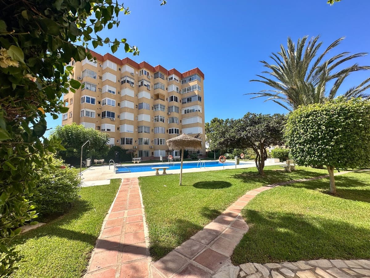 2 bedroom Apartment for sale in La Cala de Mijas with pool garage - € 295,000 (Ref: 10082149)