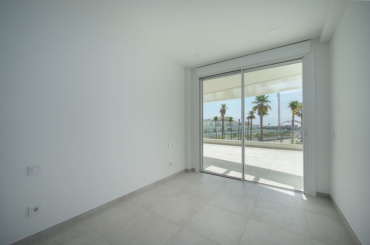 3 bedroom Apartment for sale in Mijas Costa with pool garage - € 990,000 (Ref: 10084942)