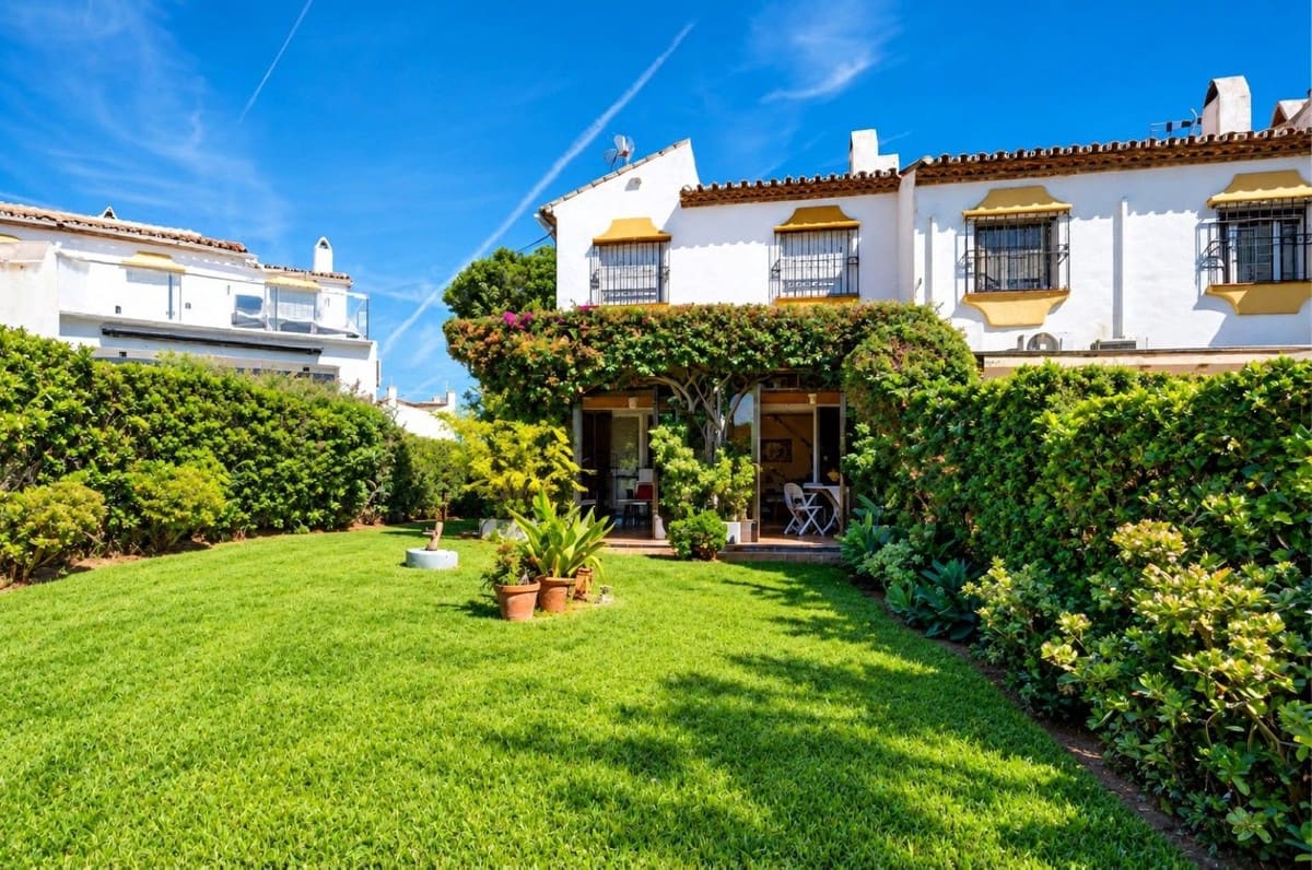 3 chambre Maison de Ville à vendre à El Chaparral avec piscine garage - 549 000 € (Ref: 10121182)