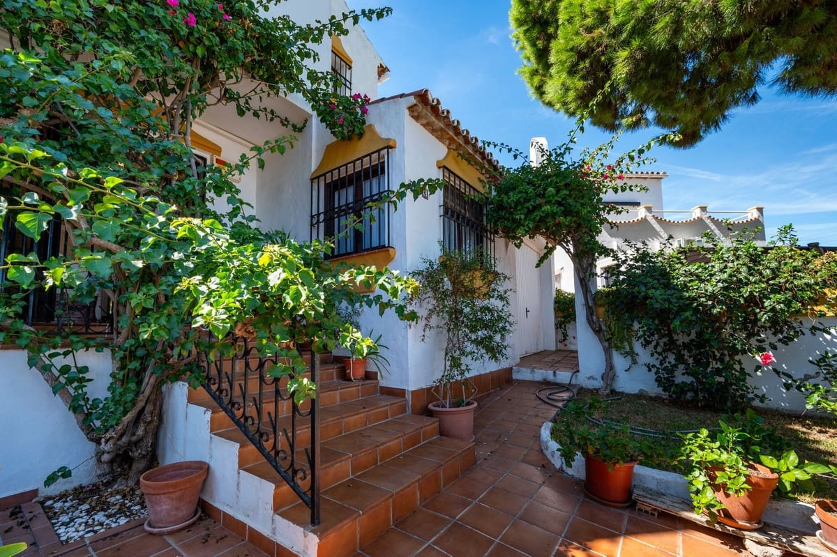 3 chambre Maison de Ville à vendre à El Chaparral avec piscine garage - 549 000 € (Ref: 10121182)