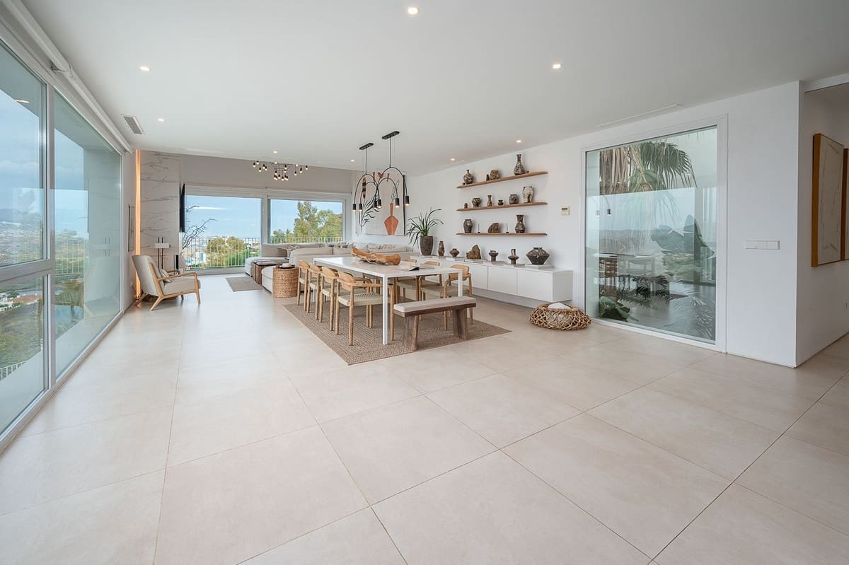 3 soveværelse Villa til salg i La Cala Golf med swimmingpool garage - € 2.690.000 (Ref: 10159880)