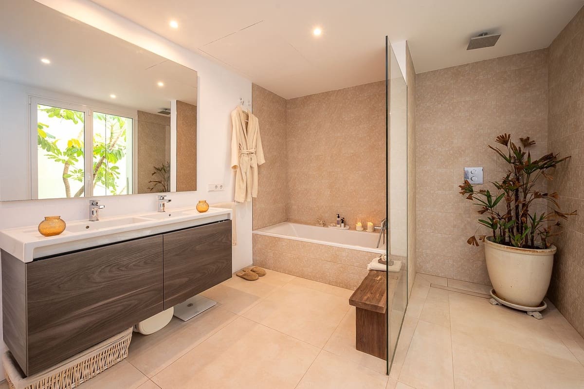 3 soveværelse Villa til salg i La Cala Golf med swimmingpool garage - € 2.690.000 (Ref: 10159880)
