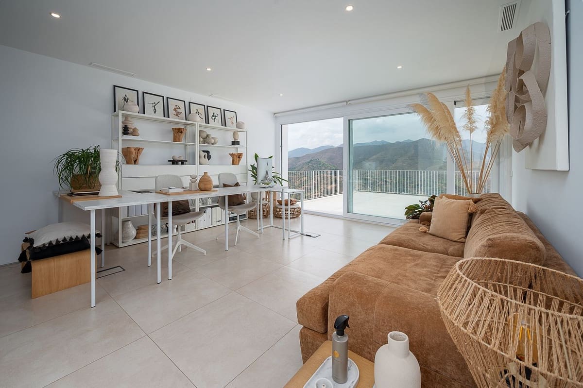 3 soveværelse Villa til salg i La Cala Golf med swimmingpool garage - € 2.690.000 (Ref: 10159880)