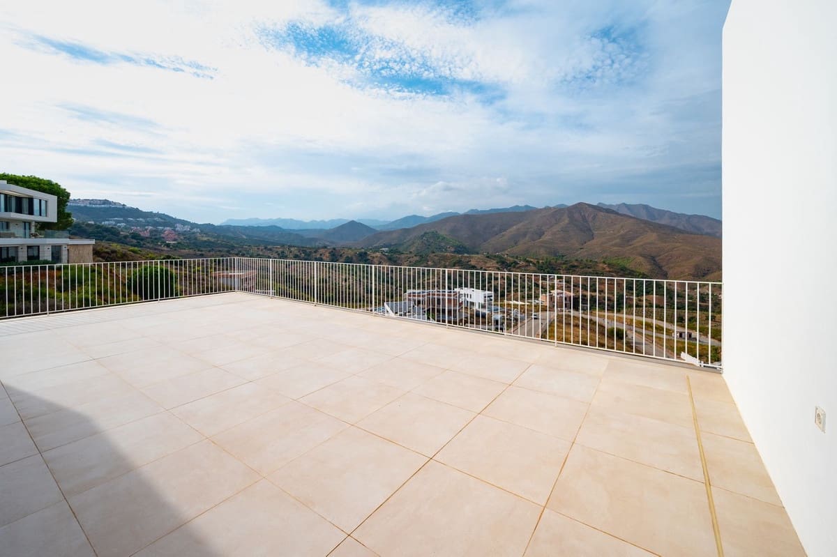 3 soveværelse Villa til salg i La Cala Golf med swimmingpool garage - € 2.690.000 (Ref: 10159880)