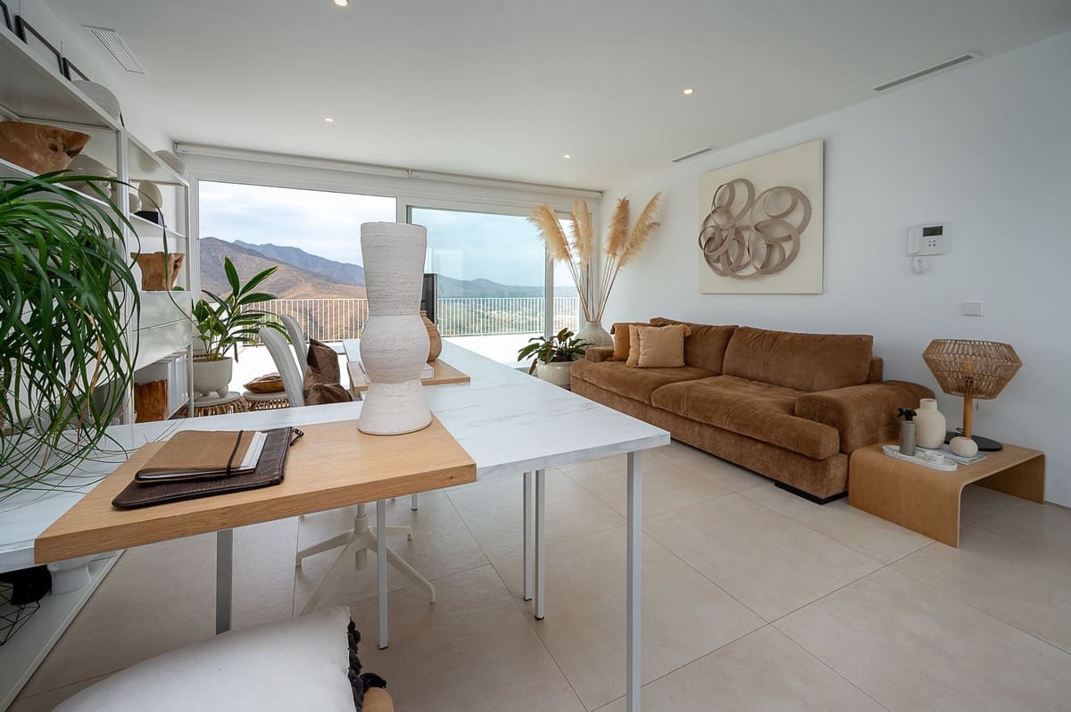 3 soveværelse Villa til salg i La Cala Golf med swimmingpool garage - € 2.690.000 (Ref: 10159880)