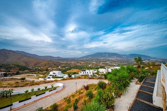 3 soveværelse Villa til salg i La Cala Golf, Mijas med swimmingpool garage - € 2.690.000 (Ref: 10159880)