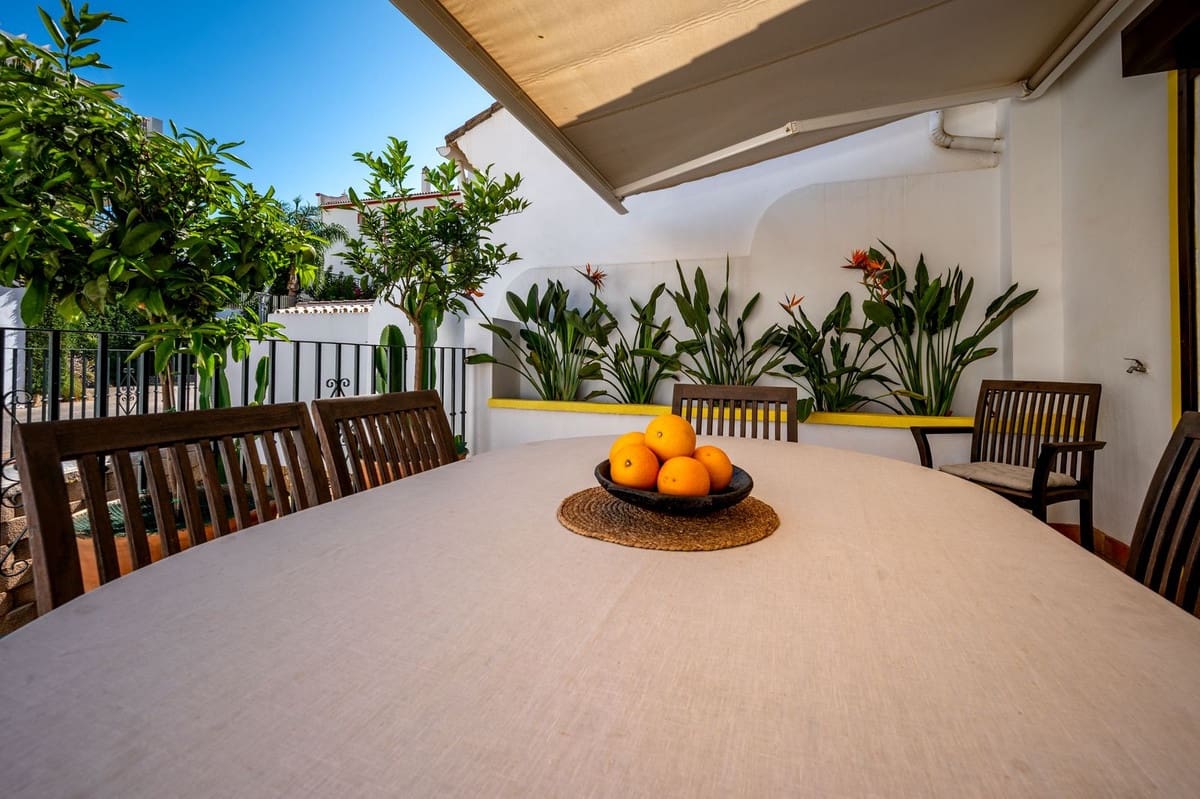 3 soveværelse Byhus til salg i Mijas Costa med swimmingpool garage - € 790.000 (Ref: 10163294)