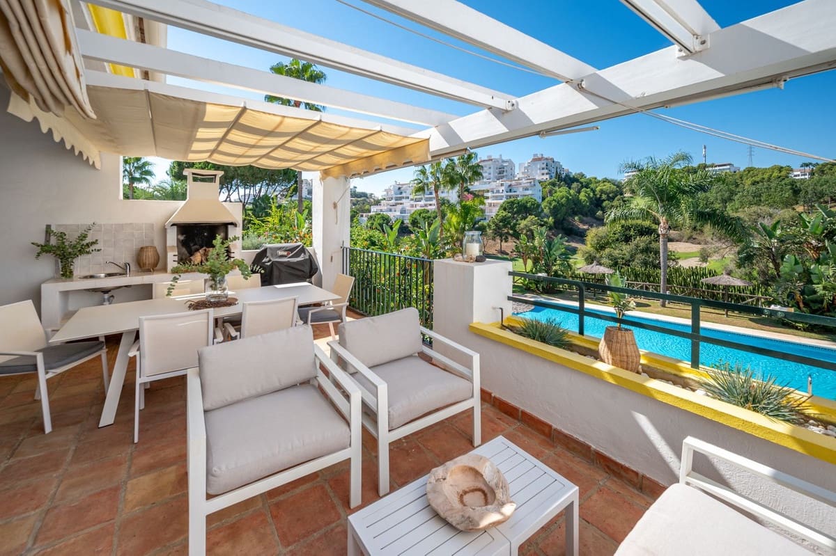 3 soveværelse Byhus til salg i Mijas Costa med swimmingpool garage - € 790.000 (Ref: 10163294)