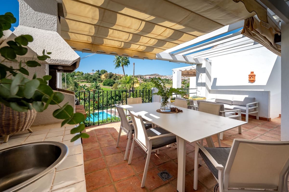 3 soveværelse Byhus til salg i Mijas Costa med swimmingpool garage - € 790.000 (Ref: 10163294)