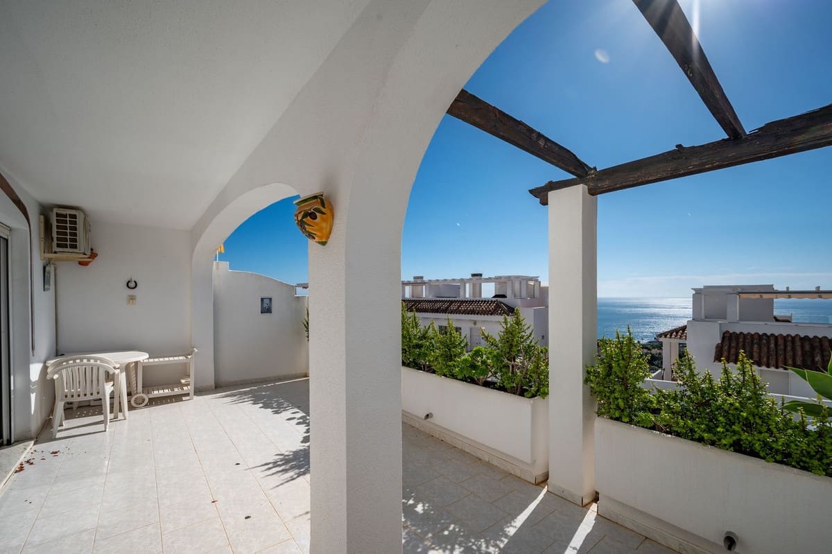 3 soverom Leilighet til salgs i Riviera del Sol med svømmebasseng garasje - € 375 000 (Ref: 10172467)