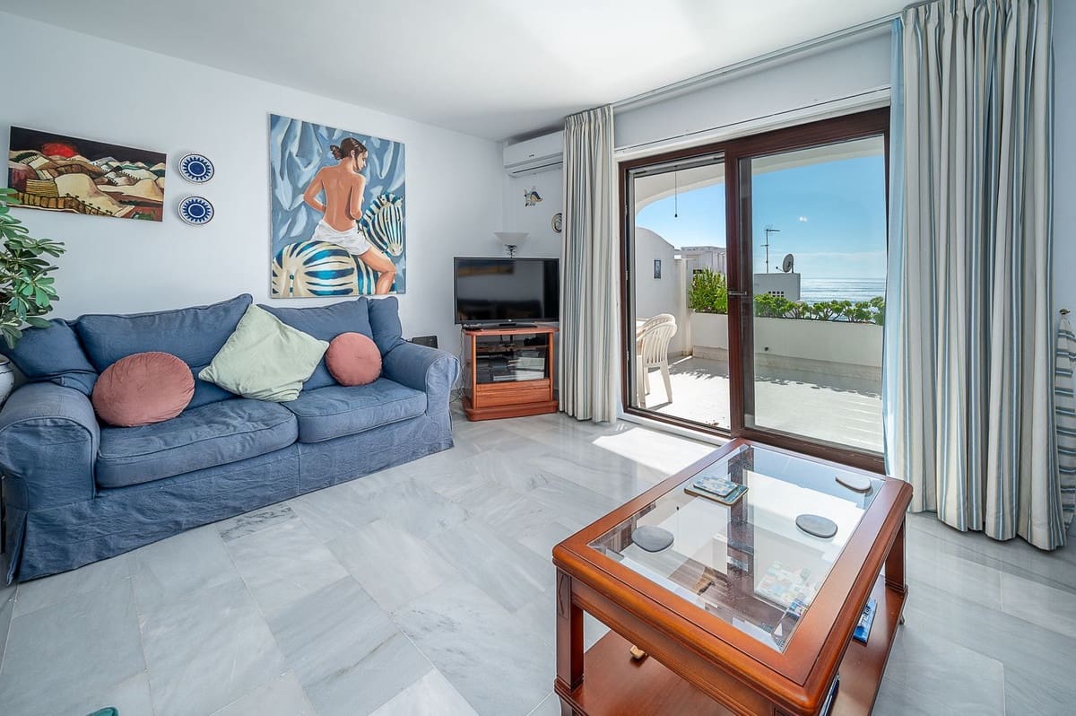 3 soverom Leilighet til salgs i Riviera del Sol med svømmebasseng garasje - € 375 000 (Ref: 10172467)